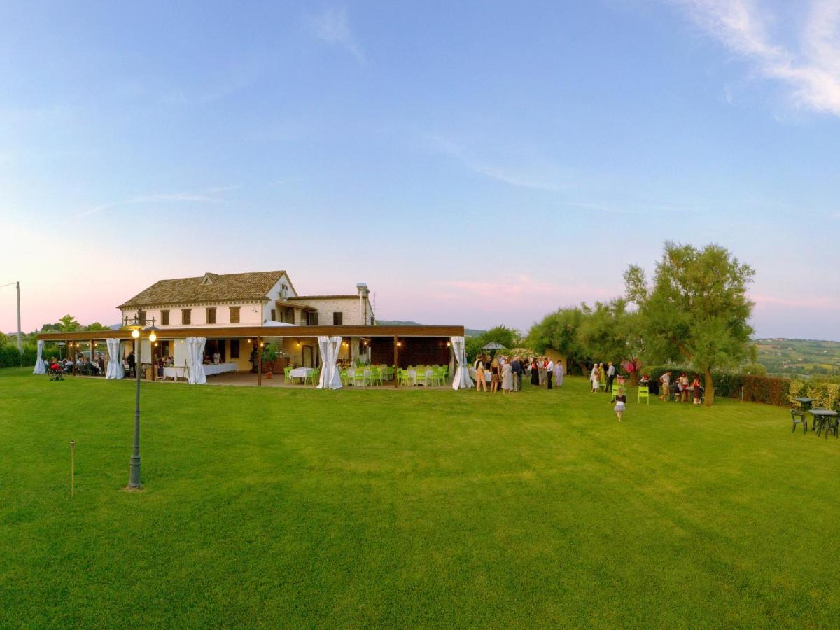 Il Girasole Country House Камерано Екстериор снимка